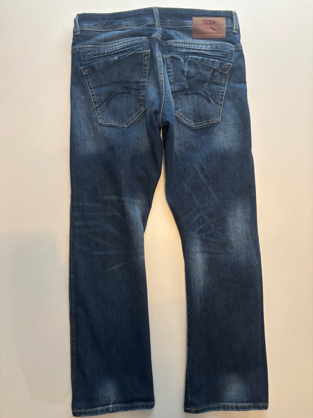 Parasuco women’s faded nicely stitched, double pocket flexible jeans
